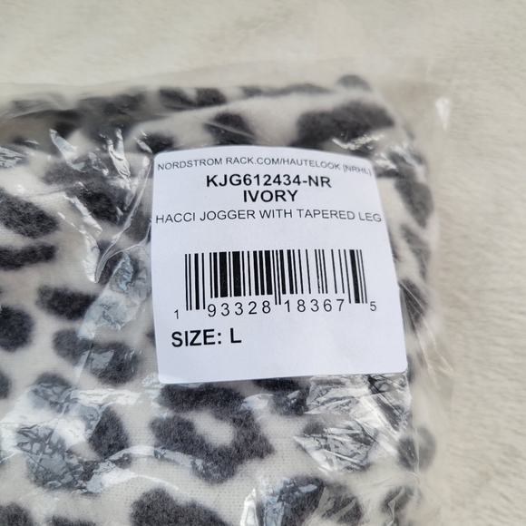 Socialite Leopard Print Fleece Drawstring Jogger NWT - Picture 7 of 8